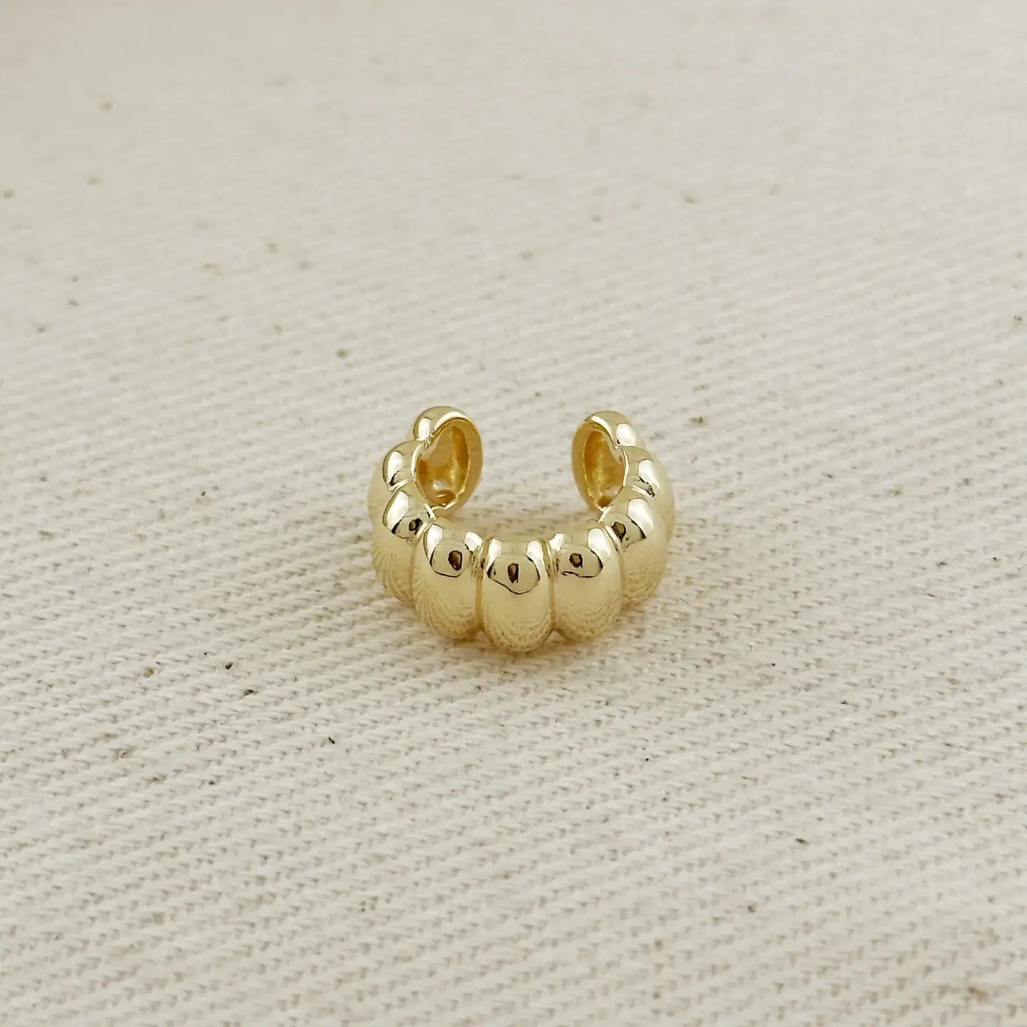 earrings - scalloped ear cuff - 18kgf by goldfi
