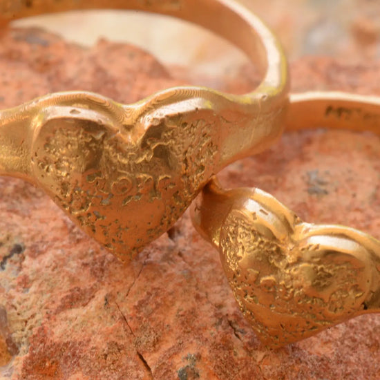 ring - etched heart - bronze by montestruque