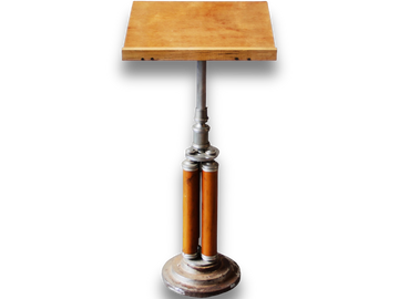 RENTAL | Vintage Podium