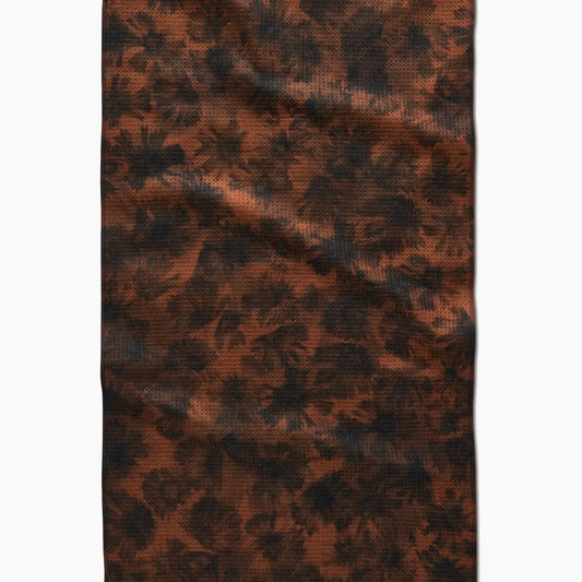 tea towel - microfiber autumn - prairie (floral dark) by geometry house