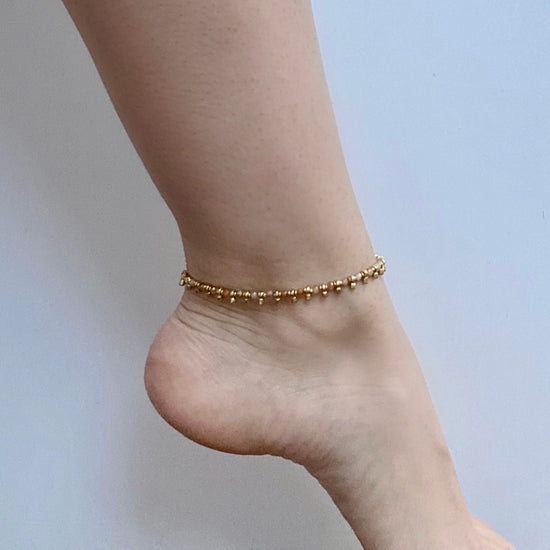 anklet - brass accent + glass beads by baizaar