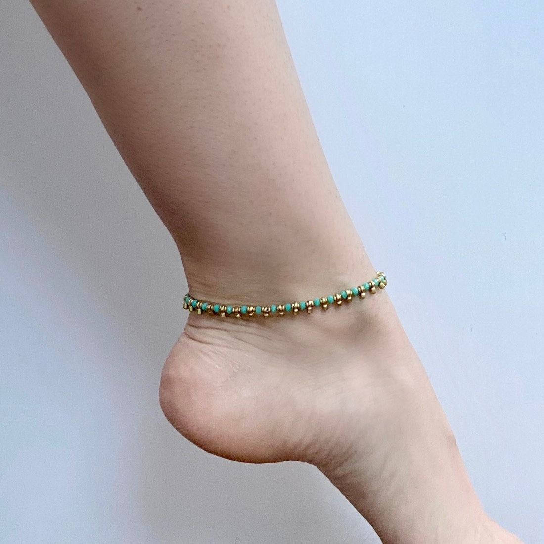 anklet - brass accent + glass beads by baizaar