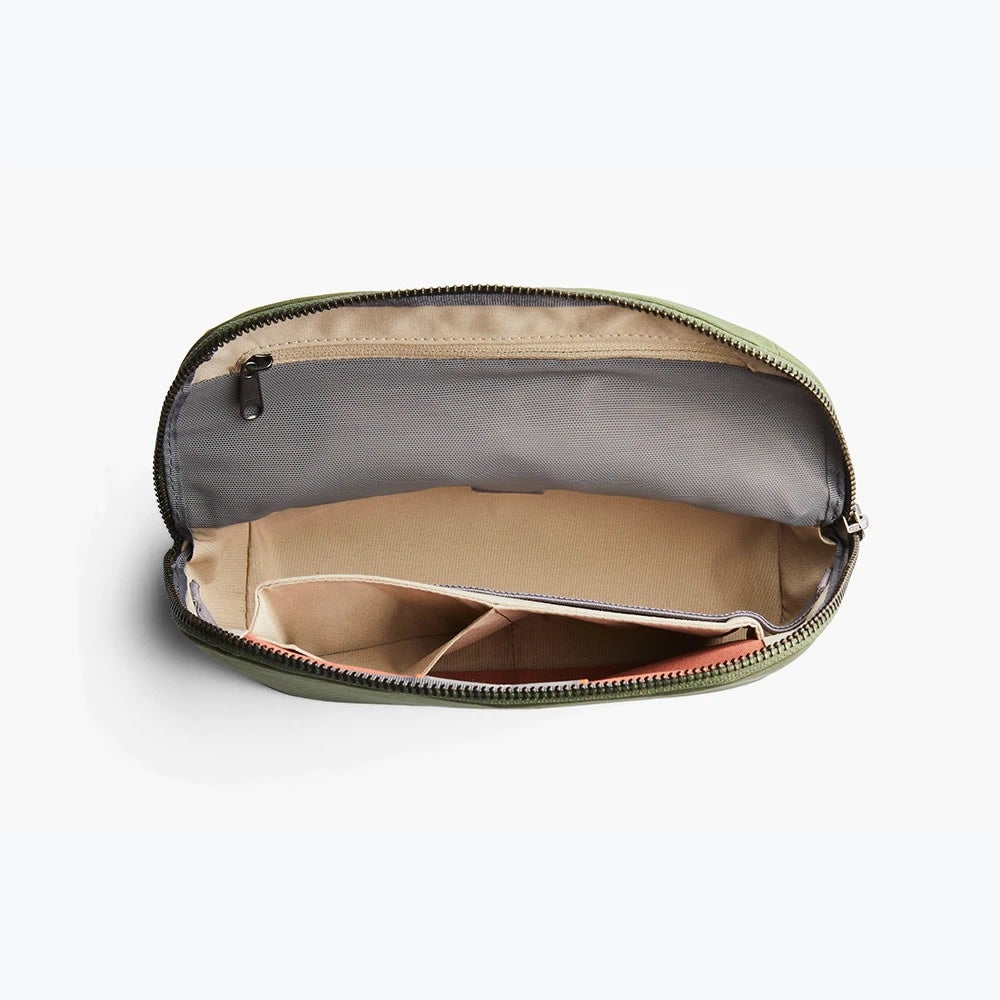 pouch - desk caddy by bellroy