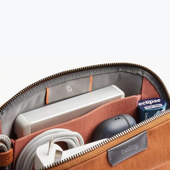 pouch - desk caddy by bellroy
