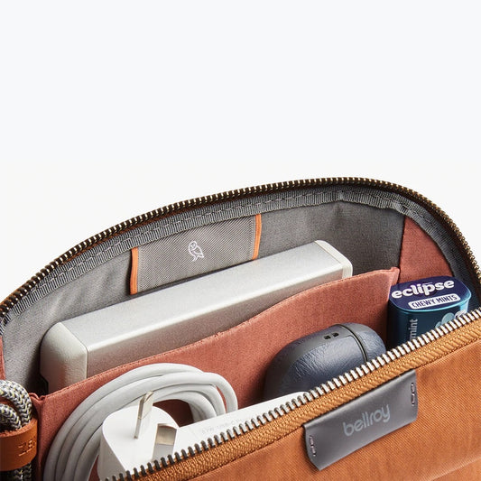 pouch - desk caddy by bellroy