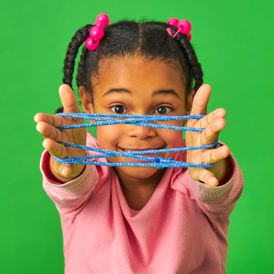 game - cat's cradle by kikkerland