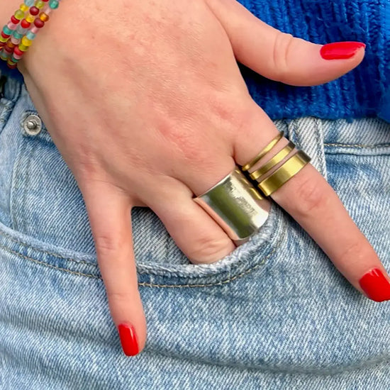 ring - concave - gold by worldfinds