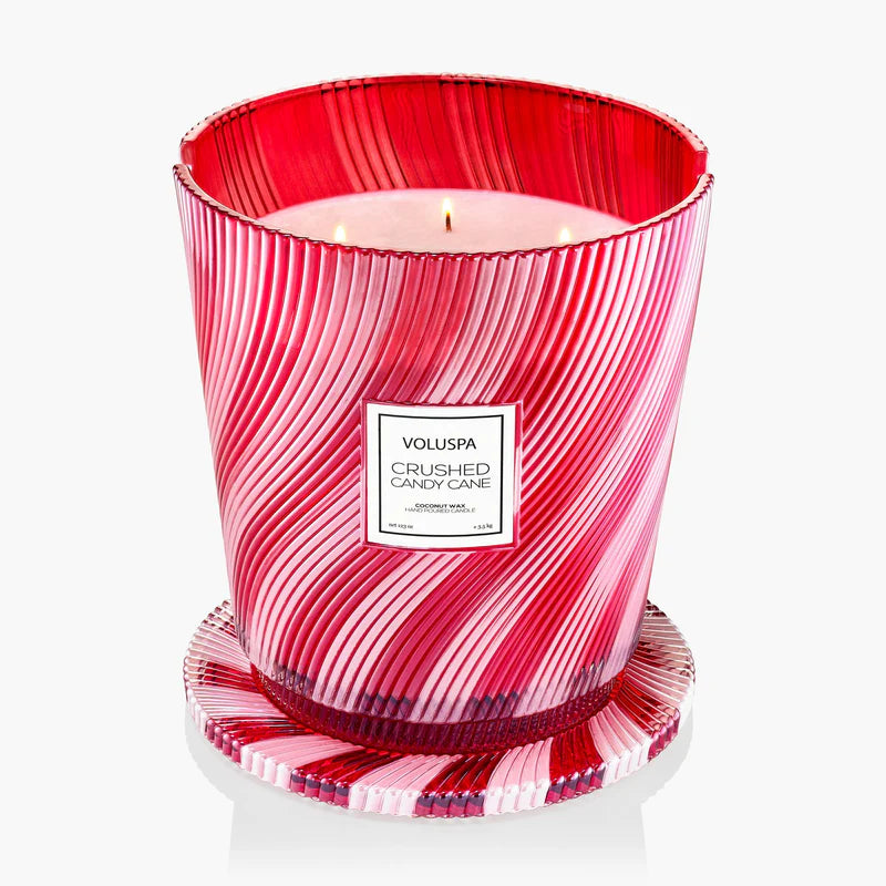 candle - crushed candy cane by voluspa