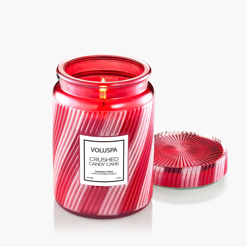 candle - crushed candy cane by voluspa