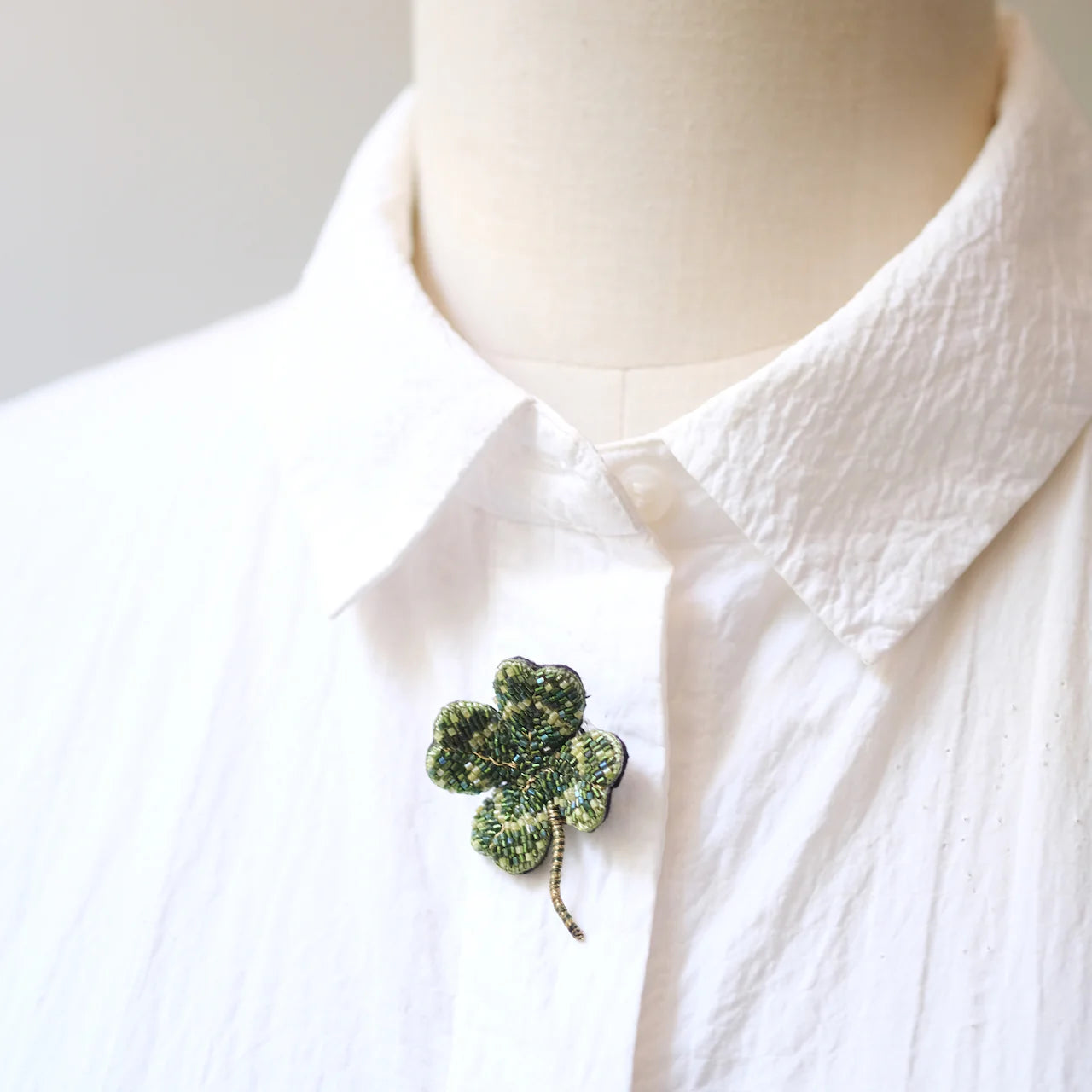 brooch pin - vintage clover by trovelore