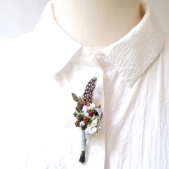 brooch pin - spotted feather boutonniere by trovelore