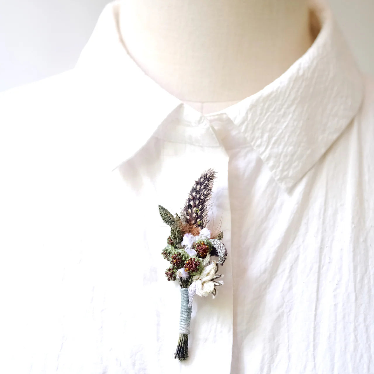 brooch pin - spotted feather boutonniere by trovelore
