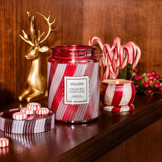 candle - crushed candy cane by voluspa
