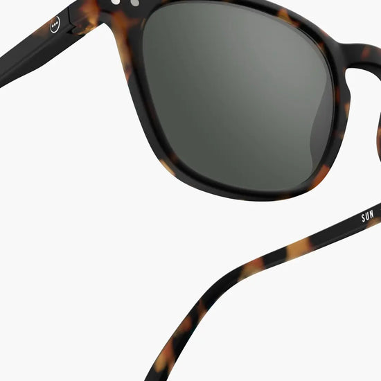 sunglasses readers - #e trapezoid - tortoise by izipizi