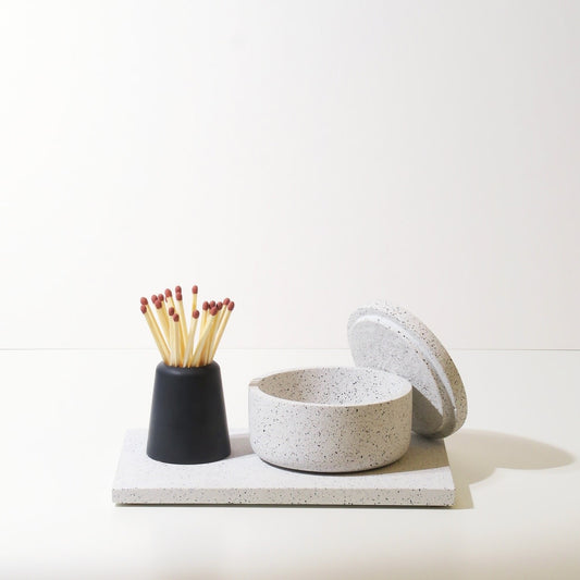 flat tray - "visa" - medium by concrete goods