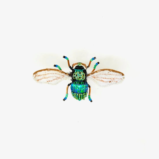 brooch pin - field bee by trovelore