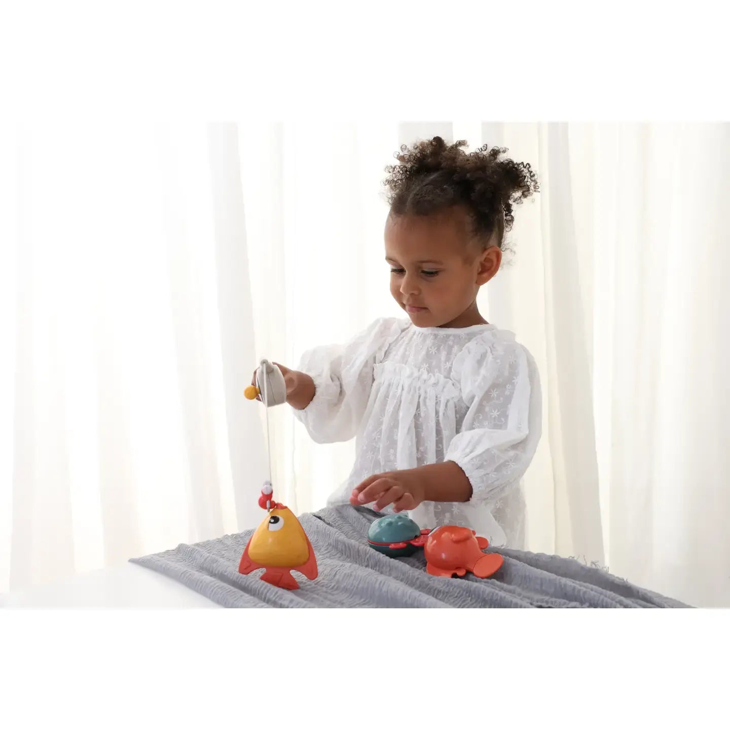 toy - funtime fishing set - tolo by speedy monkey