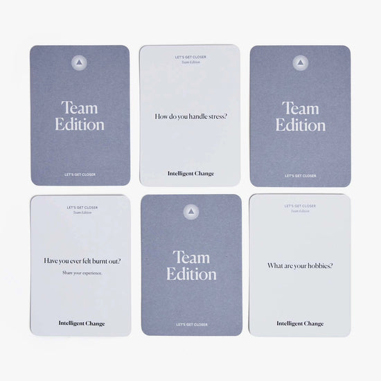card game - get closer team edition by intelligent change