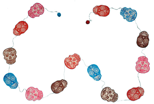 garland - paper skulls by giftsland