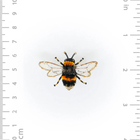 brooch pin - bumble bee by trovelore