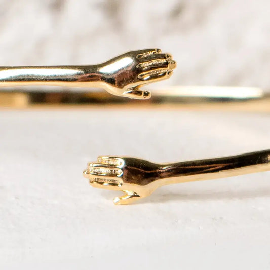 bracelet cuff - i wanna hold your hand - 24kgp by peter and june