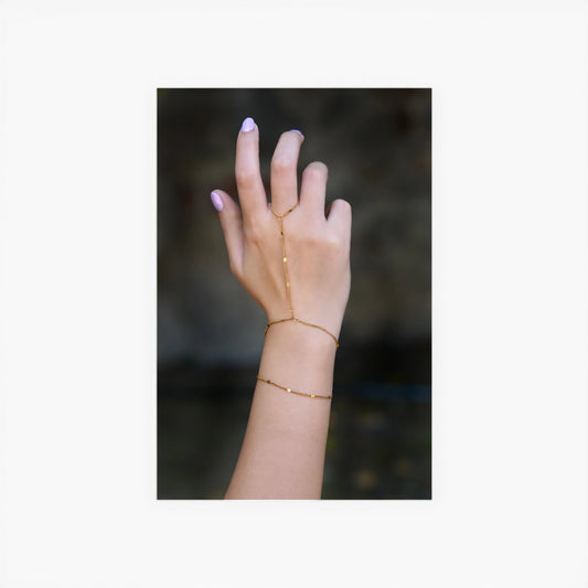 hand chain - indira - 18kgp by peter and june