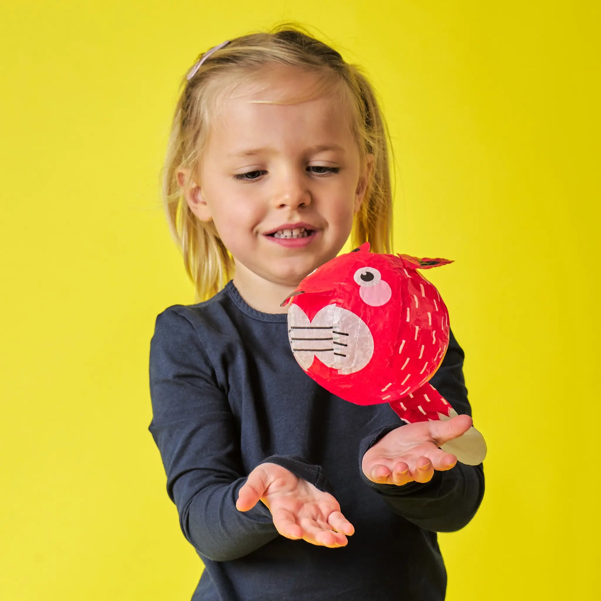toy - paper balloon by kikkerland