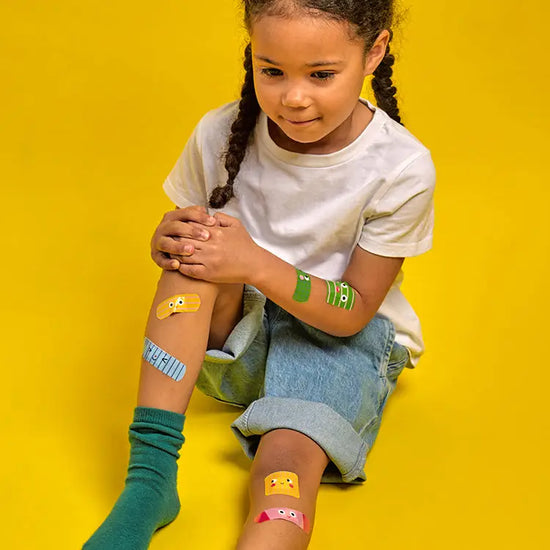 bandages - ouchy friends/animals/monsters - assorted by kikkerland