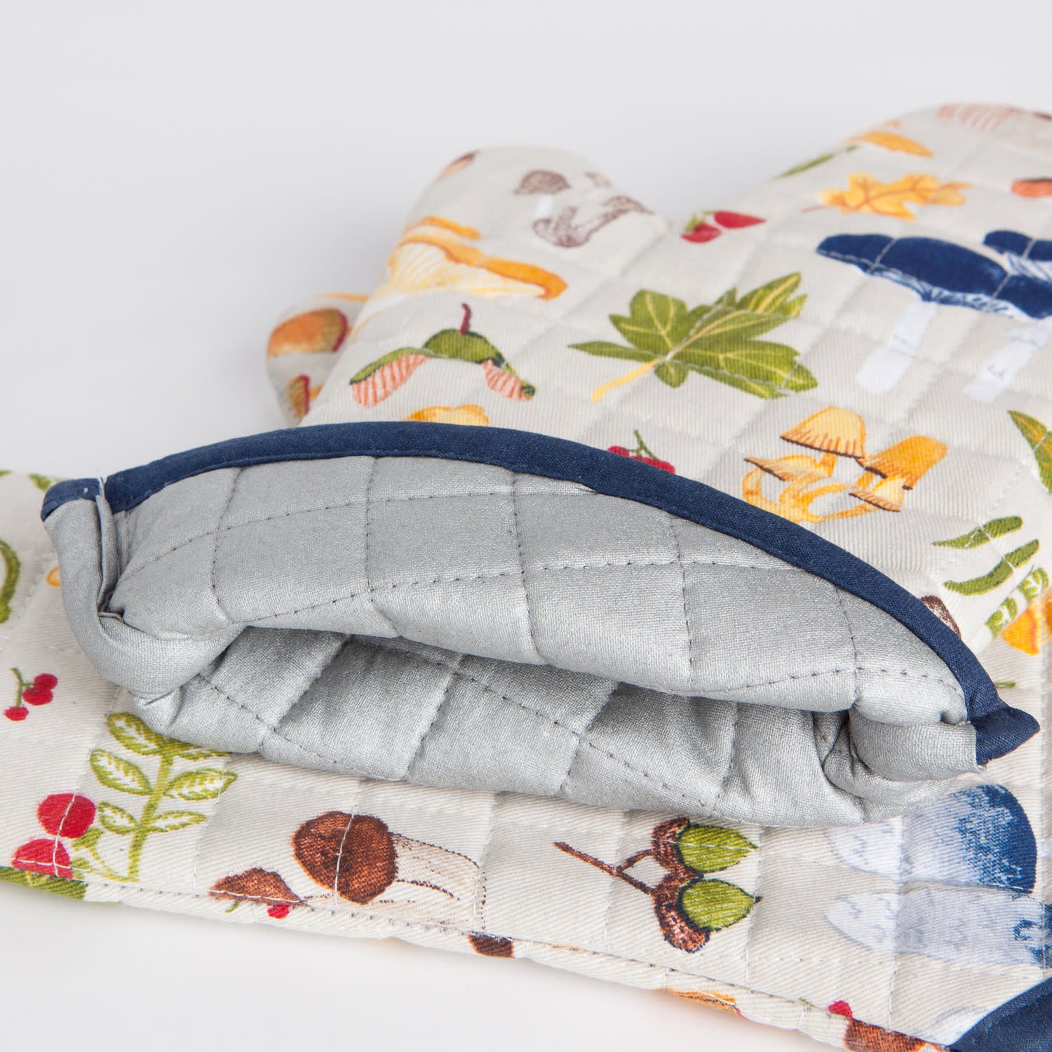 oven mitt - field mushrooms by now designs