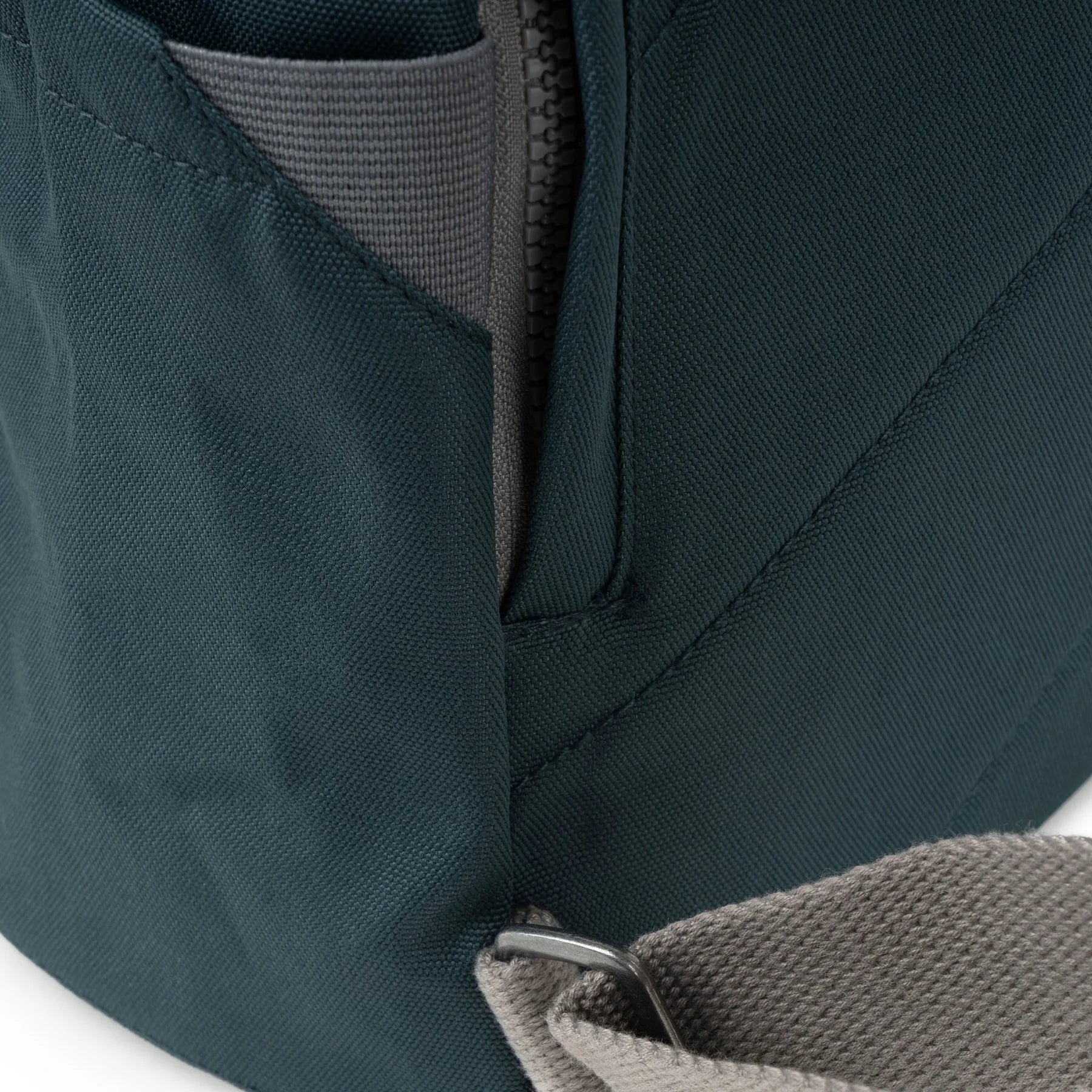 backpack - "finchley" - recycled canvas - large by ori london