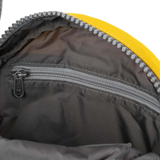 bag - crossbody round - paddington - nylon - small by ori london