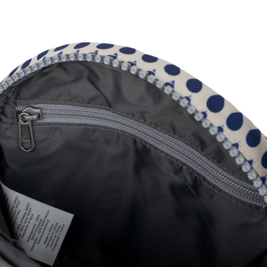 bag - crossbody round - paddington - nylon - small by ori london