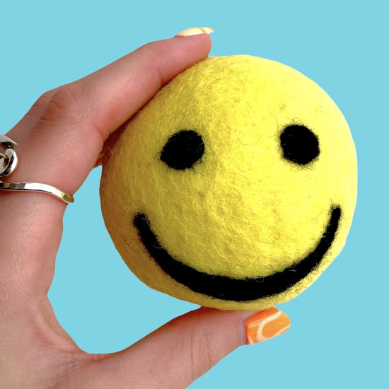dryer ball - smiley face - yellow by plenty made