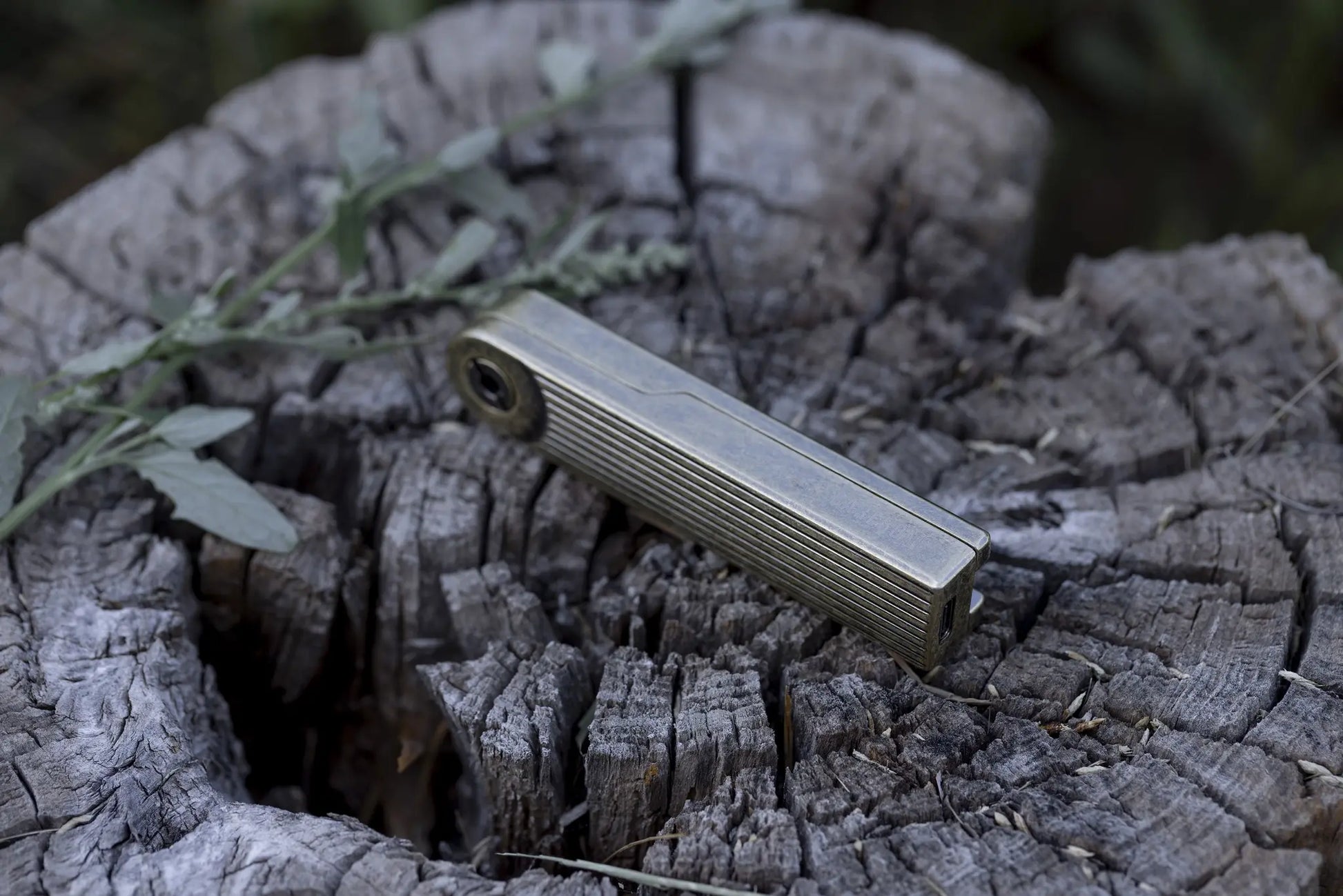 lighter - pivot arc - rechargeable by barebones