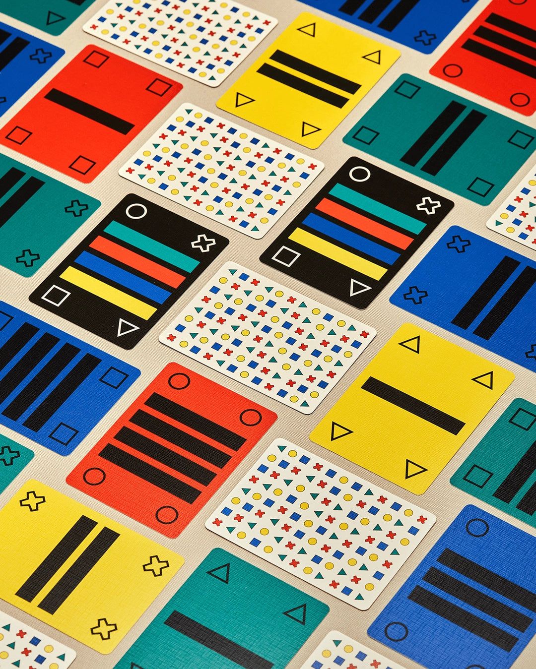 playing cards - rule of three by art of play