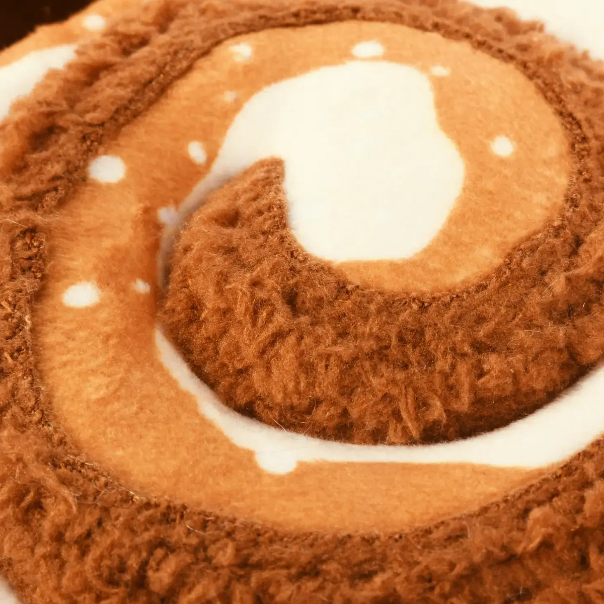dog plush toy - café - cinnamon roll by p.l.a.y.