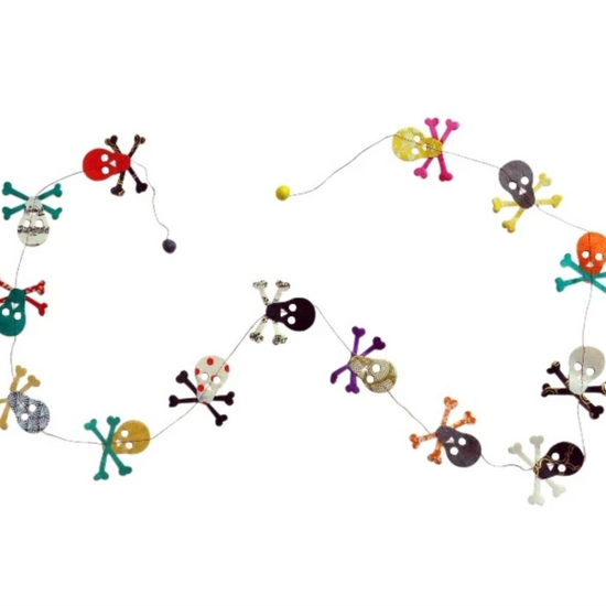 garland - paper skulls by giftsland