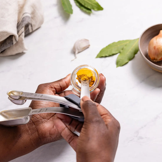 utensil - measuring spoon set - skinny dip by full circle home