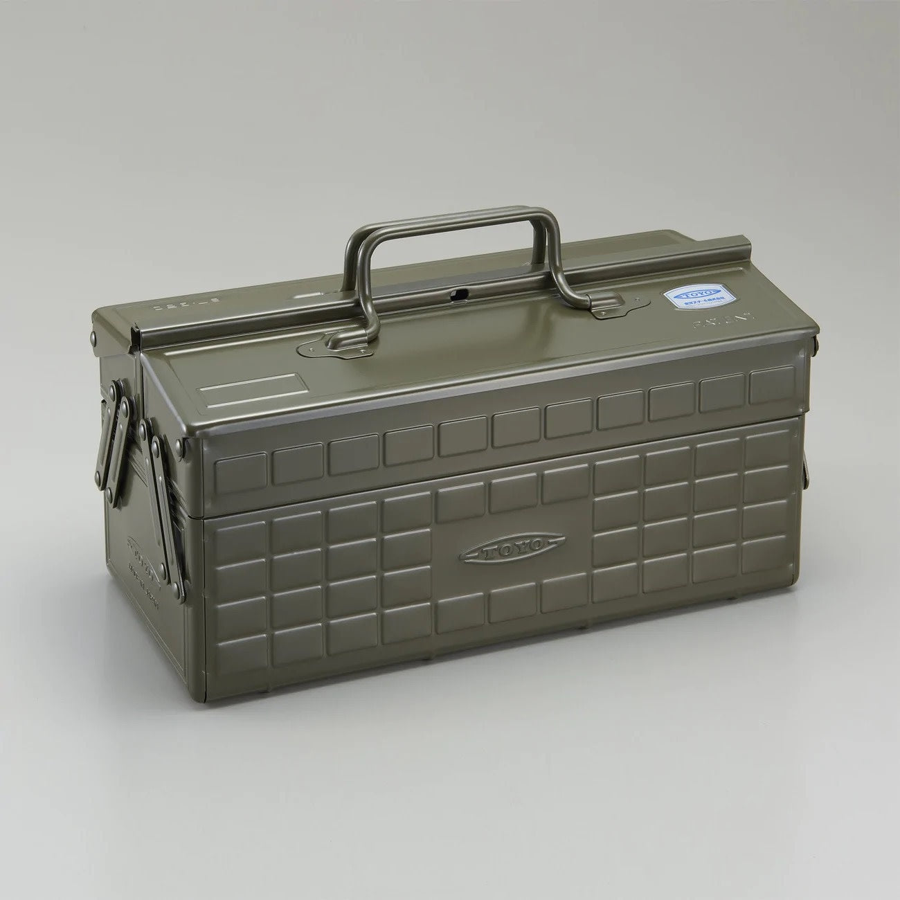 toolbox - steel cantilever by ameico/toyo