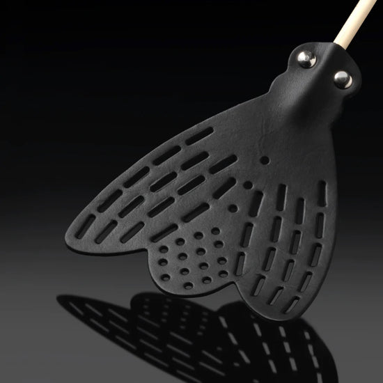 fly swatter - tarmo likki by ameico/essey