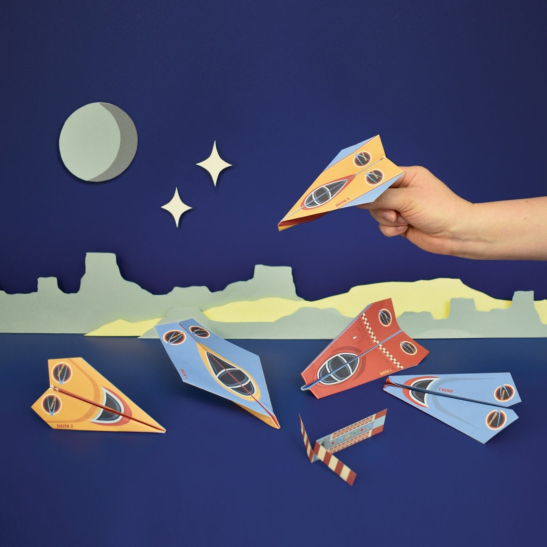 kit - paper airplane - delta force flyers by clockwork soldier