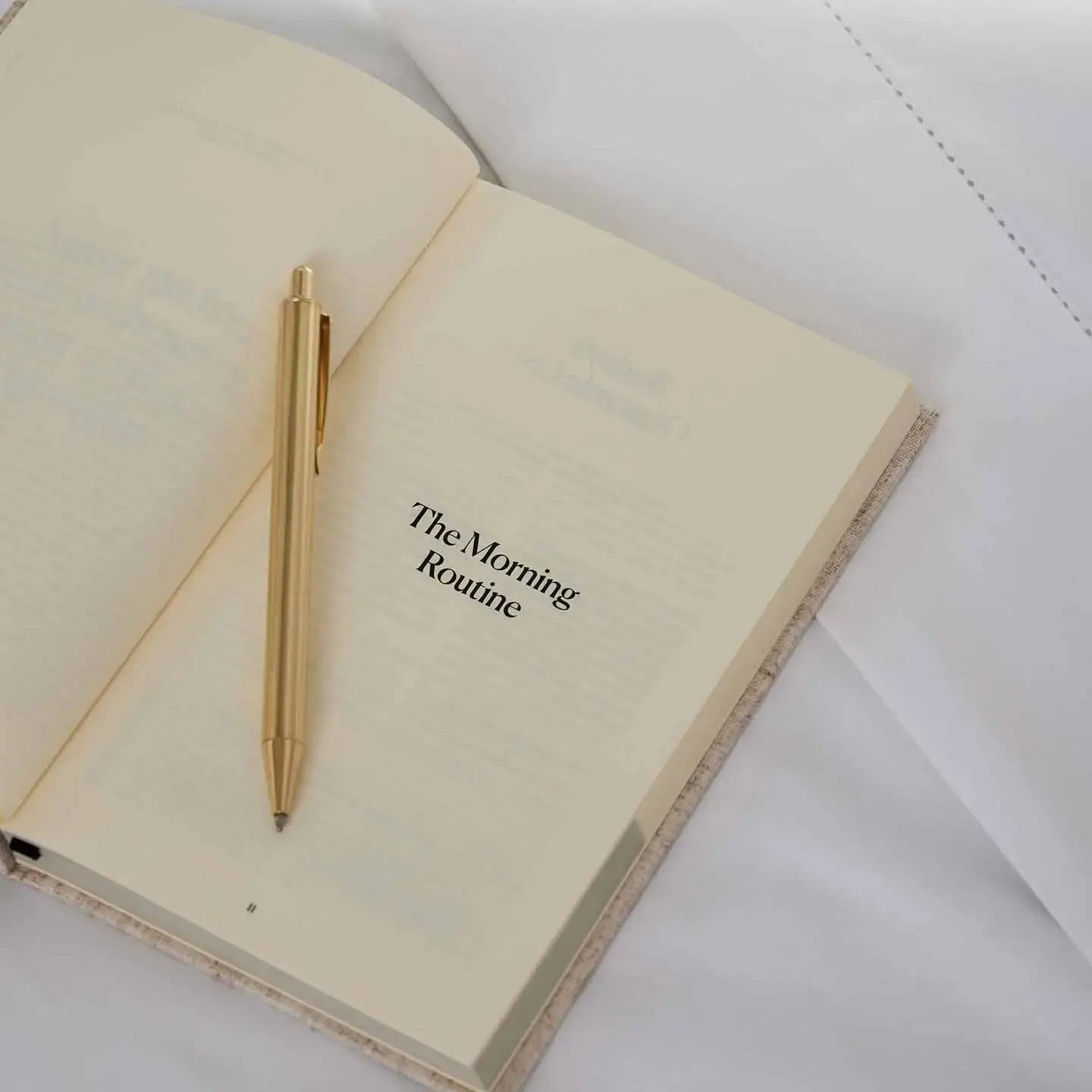 book - five minute journal - daily gratitude - black by intelligent change