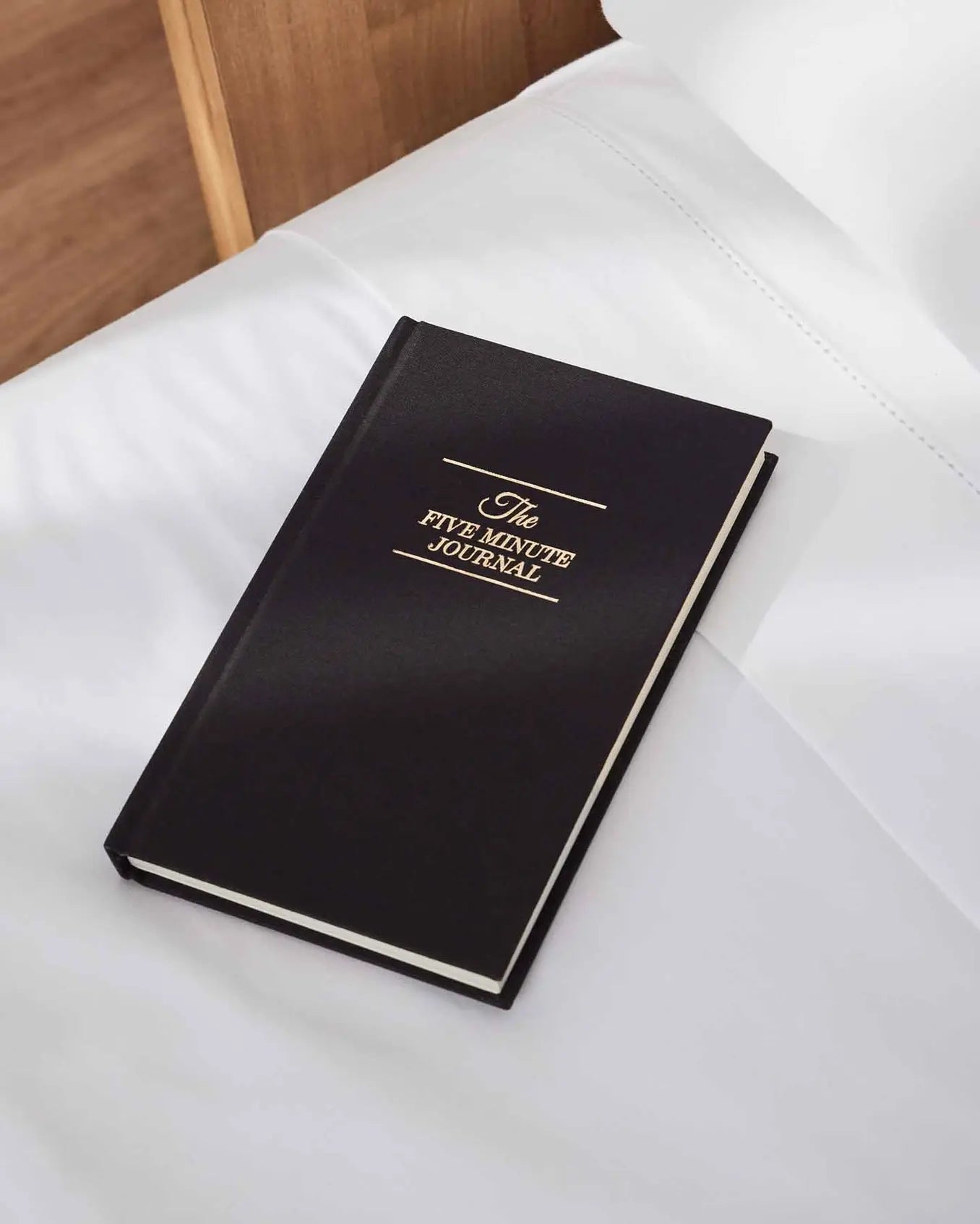 book - five minute journal - daily gratitude - black by intelligent change